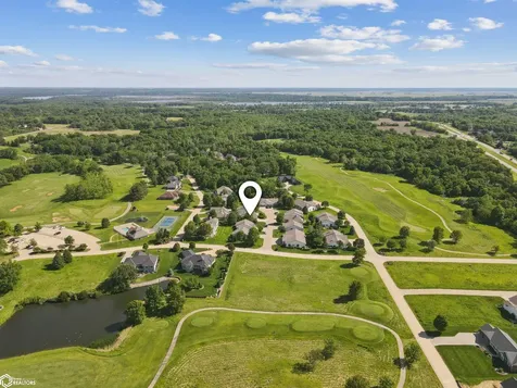 5582 Chip Shot Drive Burlington IA 52601