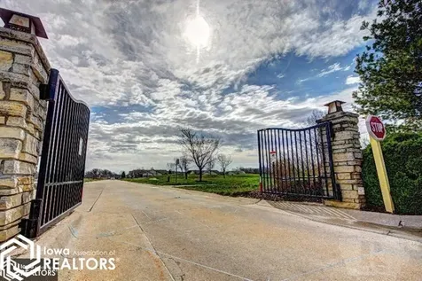 Lot 20 Oak Hills Drive Burlington IA 52601