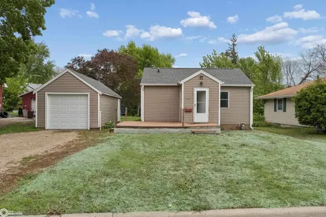 335 E L Street Forest City IA 50436