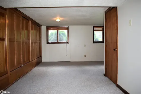 1815 Cottrell Avenue Iowa Falls IA 50126