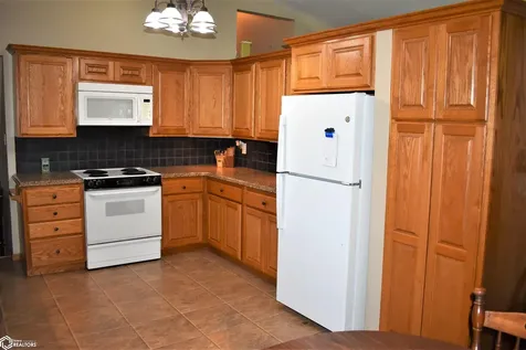 1815 Cottrell Avenue Iowa Falls IA 50126