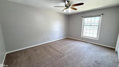 501 S Tennessee Place Mason City IA 50401
