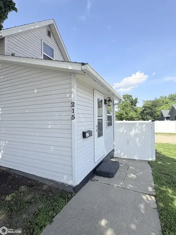 215 N 4th Street Forest City IA 50436