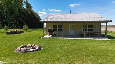 1726 150th Avenue Manchester IA 52057