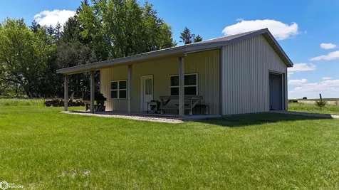 1726 150th Avenue Manchester IA 52057