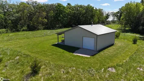 1726 150th Avenue Manchester IA 52057