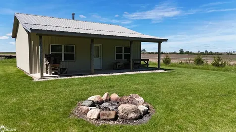 1726 150th Avenue Manchester IA 52057