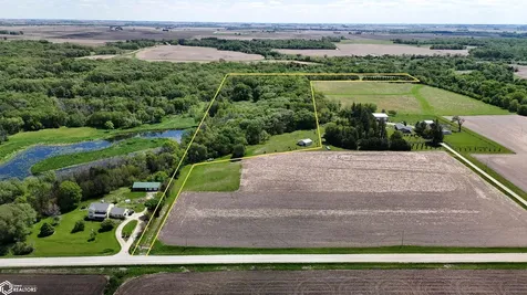 1726 150th Avenue Manchester IA 52057