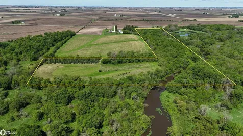 1726 150th Avenue Manchester IA 52057