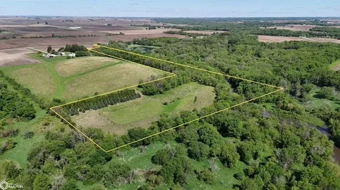 1726 150th Avenue Manchester IA 52057