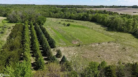 1726 150th Avenue Manchester IA 52057
