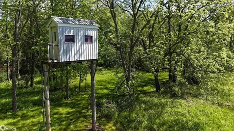1726 150th Avenue Manchester IA 52057