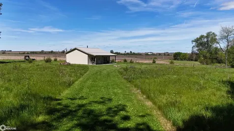 1726 150th Avenue Manchester IA 52057
