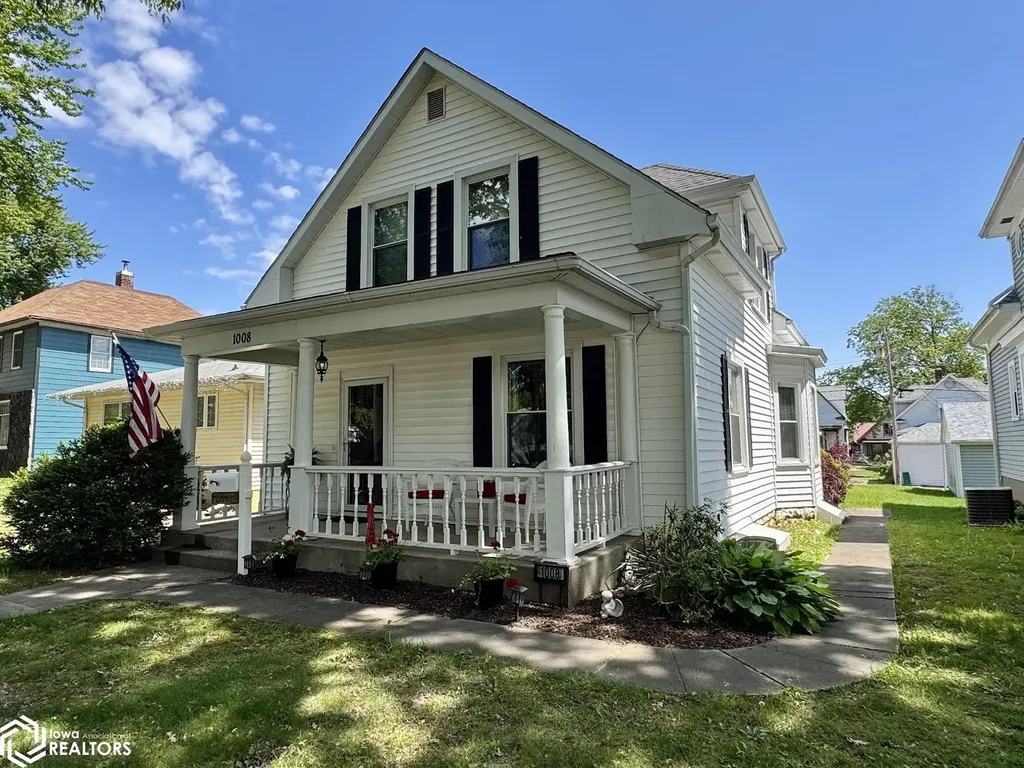 1008 S 8th Street Burlington IA 52601