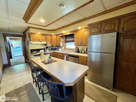 1008 S 8th Street Burlington IA 52601