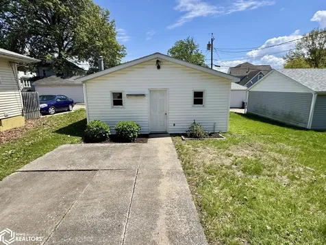 1008 S 8th Street Burlington IA 52601