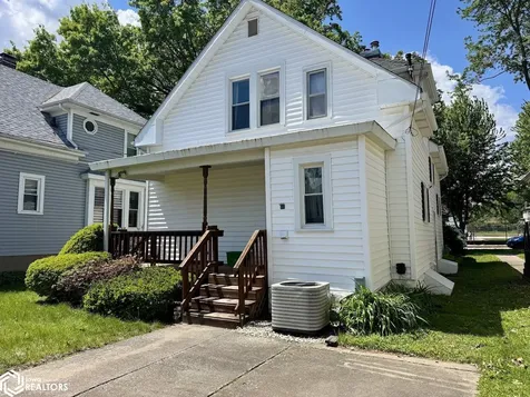 1008 S 8th Street Burlington IA 52601