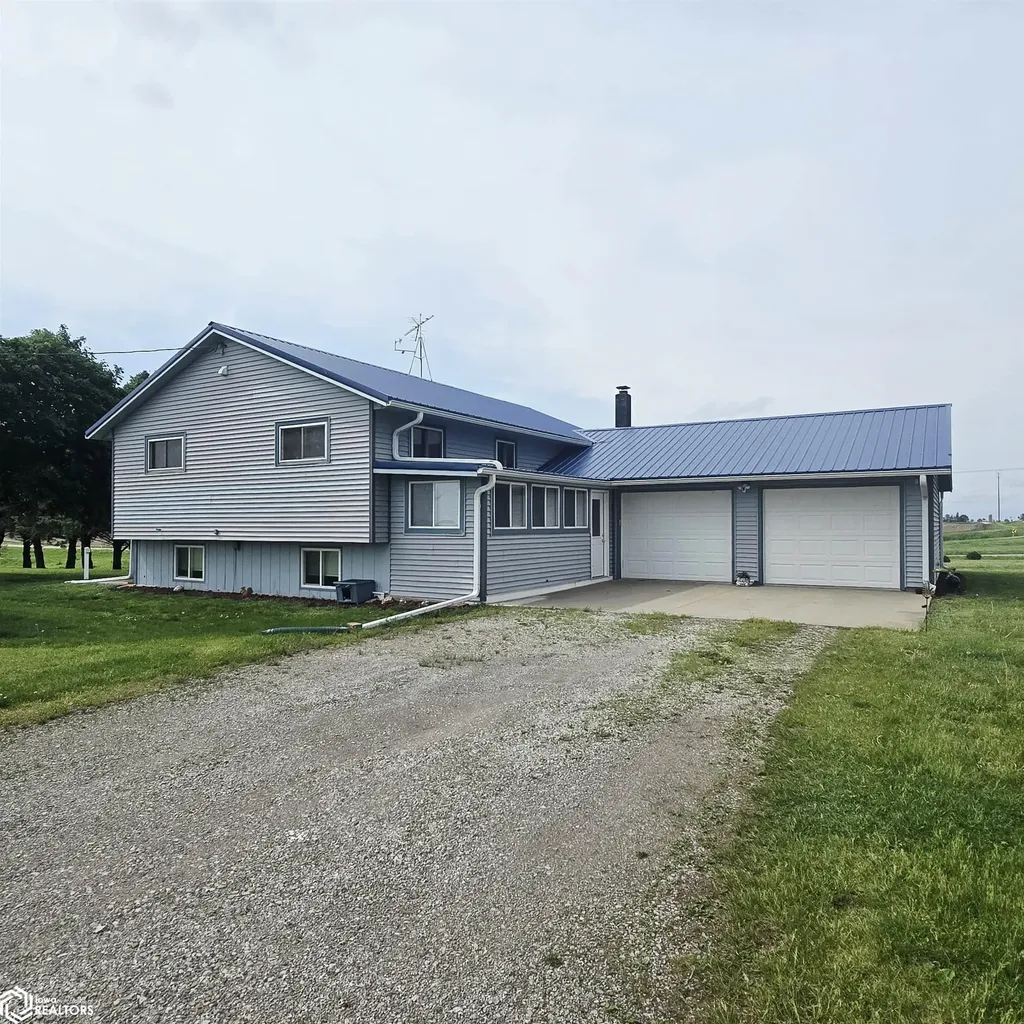 1307 Irvine Avenue New Sharon IA 50207