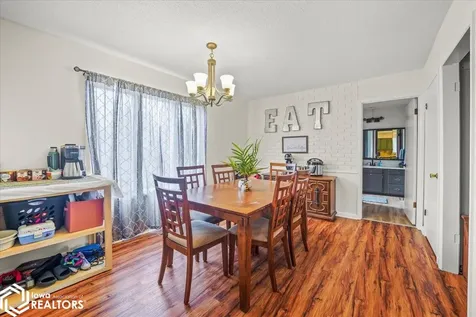 714 2nd Avenue Ackley IA 50601
