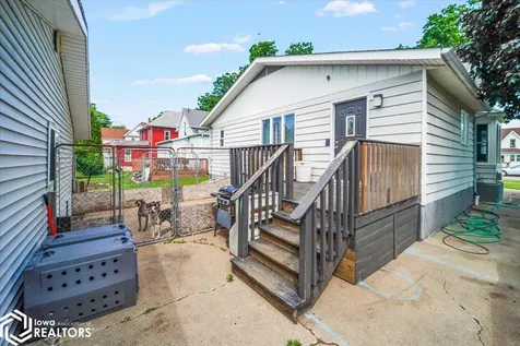 714 2nd Avenue Ackley IA 50601