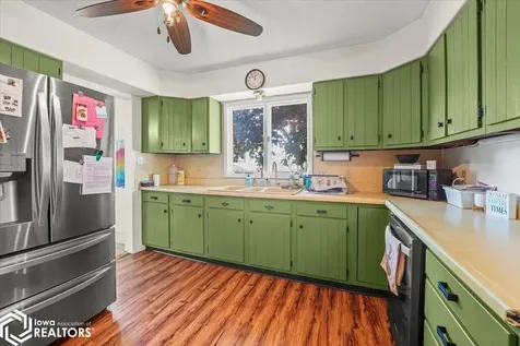 714 2nd Avenue Ackley IA 50601