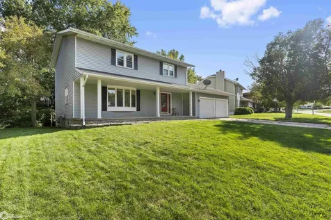 2709 Regina Drive Burlington IA 52601