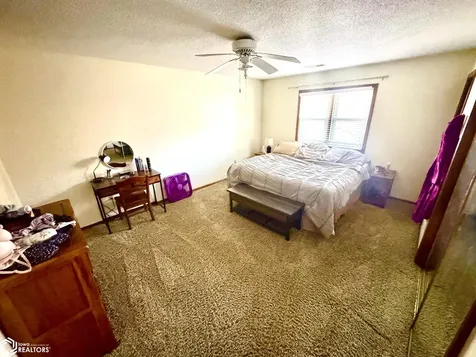 2709 Regina Drive Burlington IA 52601
