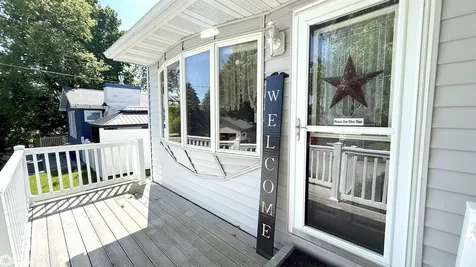 715 4th Street NW Nora Springs IA 50458