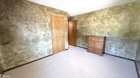 715 4th Street NW Nora Springs IA 50458