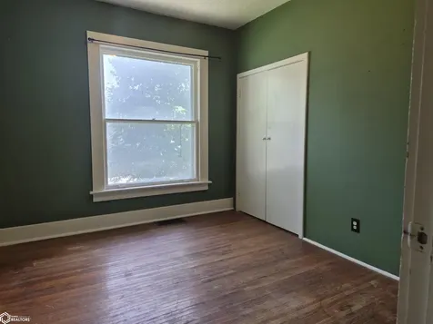 1318 West Street Grinnell IA 50112