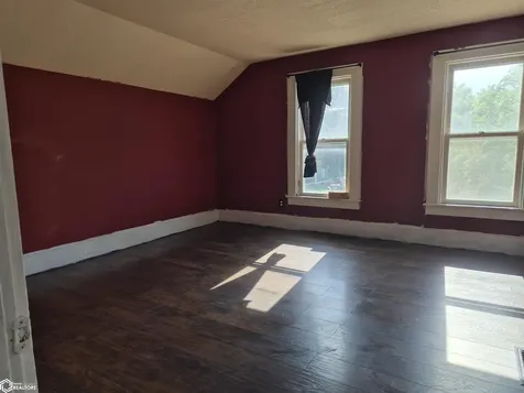 1318 West Street Grinnell IA 50112