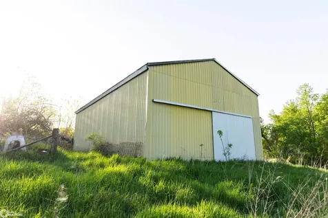 2764 140th Street NE Swisher IA 52338