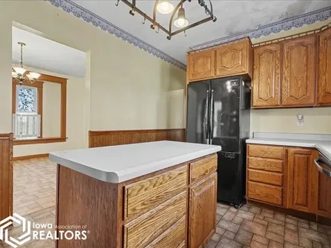 401 N Walnut Street N New London IA 52645