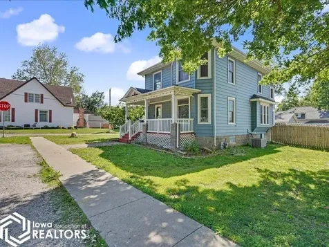 401 N Walnut Street N New London IA 52645