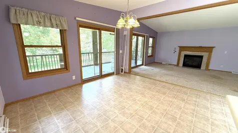 734 N Carolina Avenue Mason City IA 50401