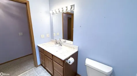734 N Carolina Avenue Mason City IA 50401