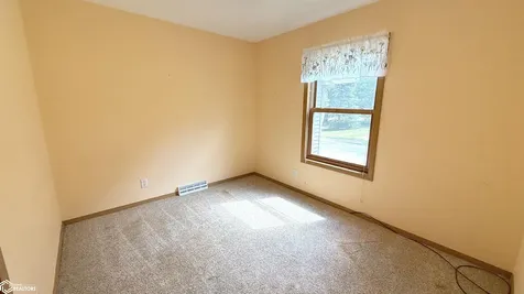 734 N Carolina Avenue Mason City IA 50401