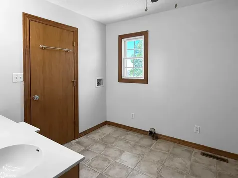 1315 70th Street Iowa Falls IA 50126