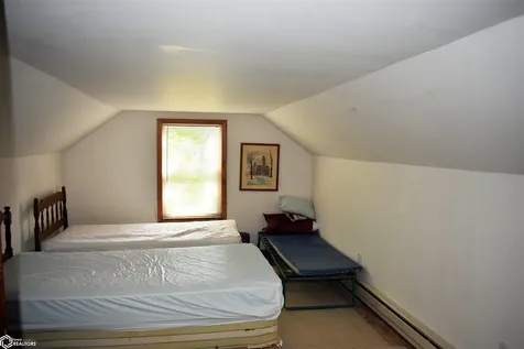 916 3rd Avenue Ackley IA 50601