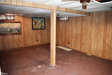 916 3rd Avenue Ackley IA 50601