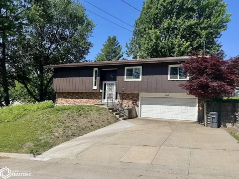 156 Crestview Drive Burlington IA 52601