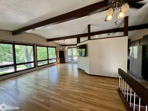 156 Crestview Drive Burlington IA 52601