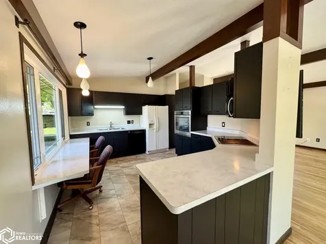 156 Crestview Drive Burlington IA 52601