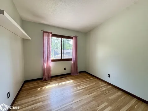 156 Crestview Drive Burlington IA 52601