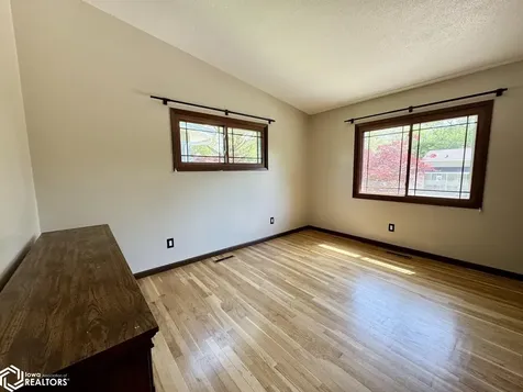 156 Crestview Drive Burlington IA 52601
