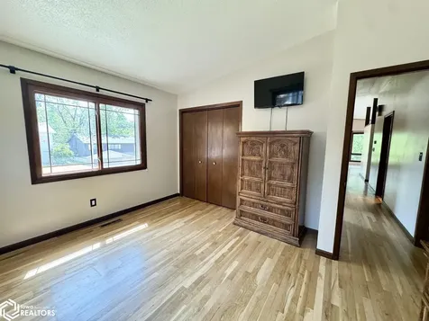 156 Crestview Drive Burlington IA 52601