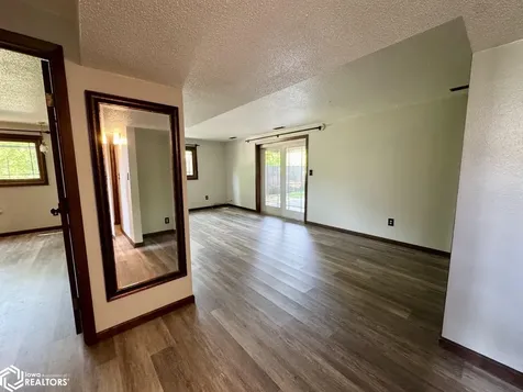 156 Crestview Drive Burlington IA 52601