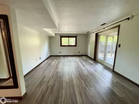 156 Crestview Drive Burlington IA 52601
