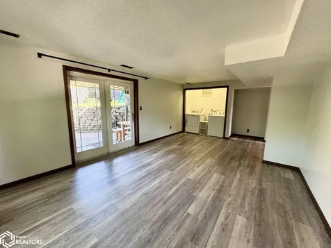 156 Crestview Drive Burlington IA 52601
