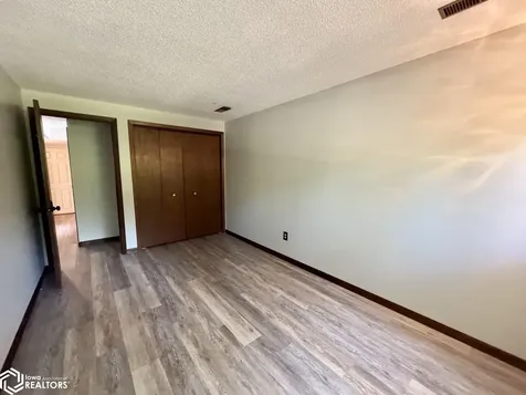 156 Crestview Drive Burlington IA 52601